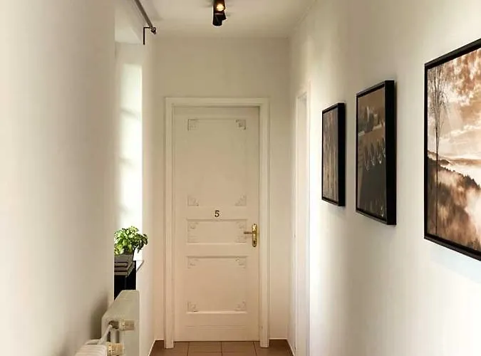 Weingut Pieper - Vinothek & Am Drachenfels Hotel *