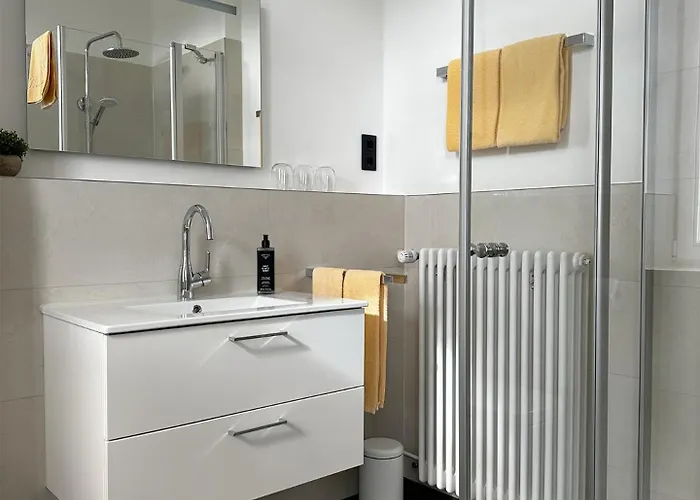 Weingut Pieper - Vinothek&hotel Am Drachenfels Hotel *